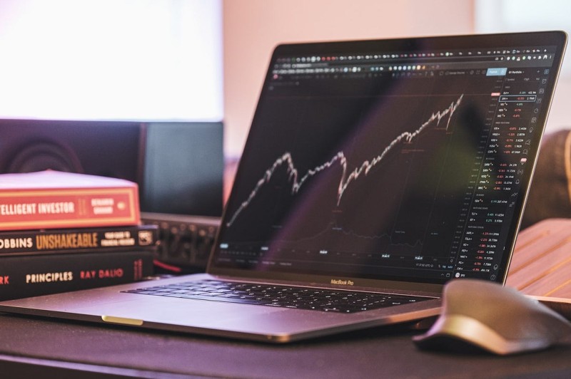 Order book levels and market order execution